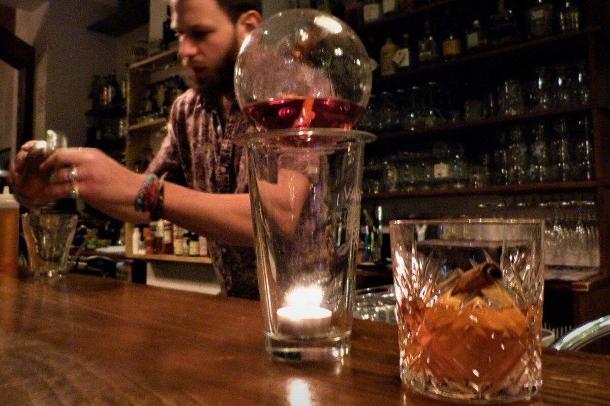 Craft cocktails at Bighorn Bistro in Chamonix