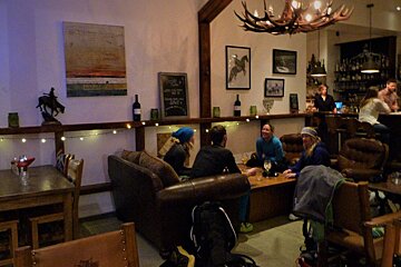 Craft cocktails at Bighorn Bistro in Chamonix