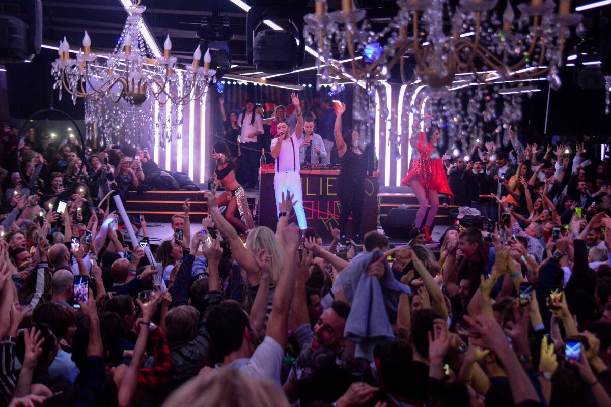 La Folie Douce Hotels Bar, Chamonix - Centre