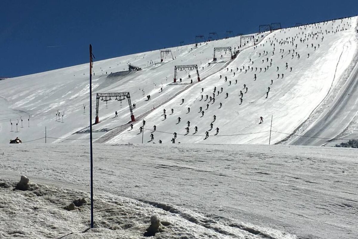 mountain biekrs on snow