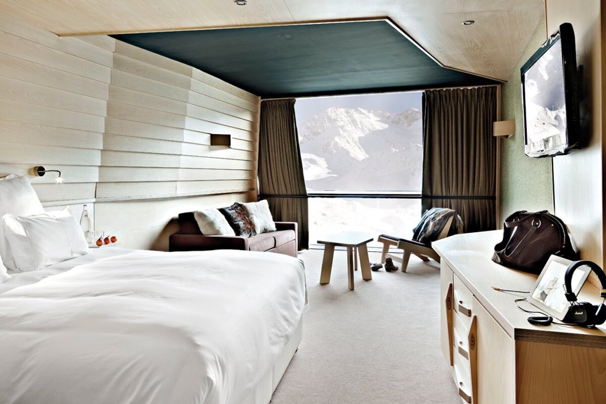 Altapura Hotel, Val Thorens double bedroom