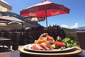 Chalet du Lac Besson Restaurant, Alpe d'Huez style of cuisine