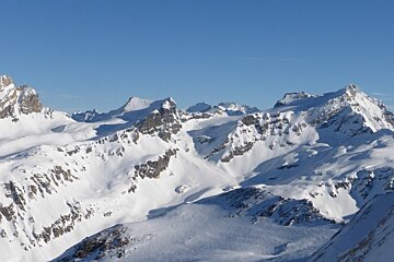 Challenging skiing in Val d'Isere