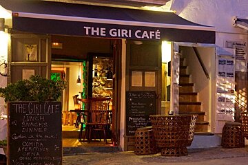 The Giri Cafe Restaurant, San Juan exterior