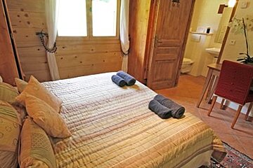 Le Plan des Rochers Chalet, near Avoriaz double room