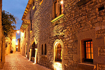 Le Vieux Castillon Hotel, Castillon-du-Gard exterior