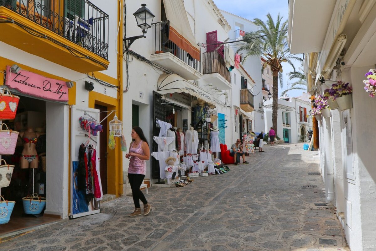 Narrow streets & boutiques old town ibiza