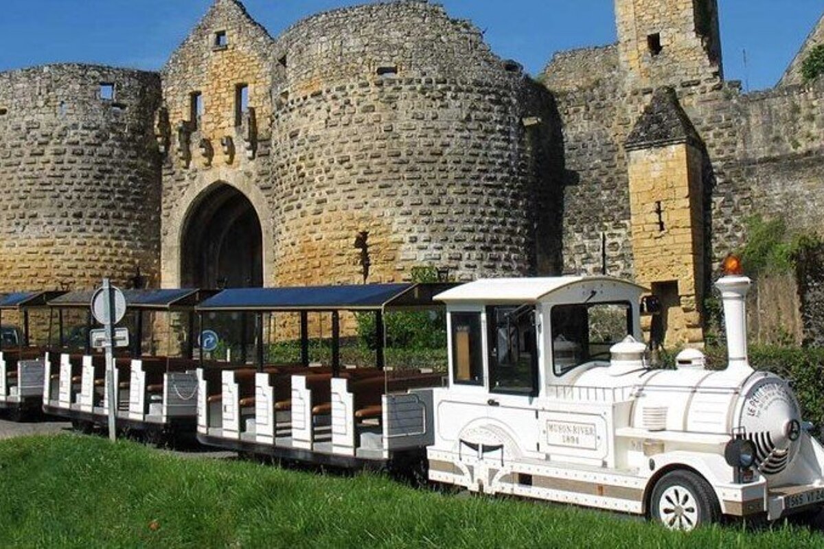 Le Petit Train de Domme, Domme