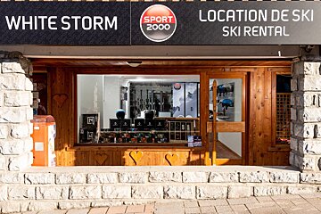 White Storm Ski Hire, Meribel - Centre exterior