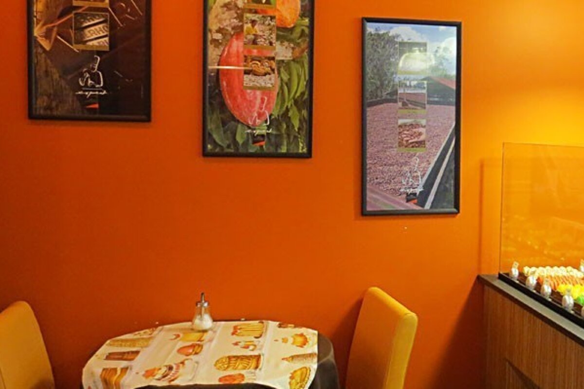 Aux Petits Gourmands interior