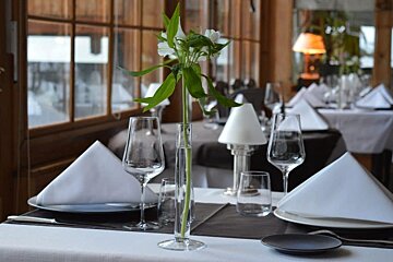 Le Rosebud Restaurant, Le Lavancher interior