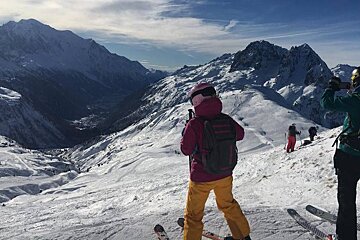 Off-Piste mountain skills session in Chamonix