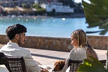 George's Cocktail Bar Setting