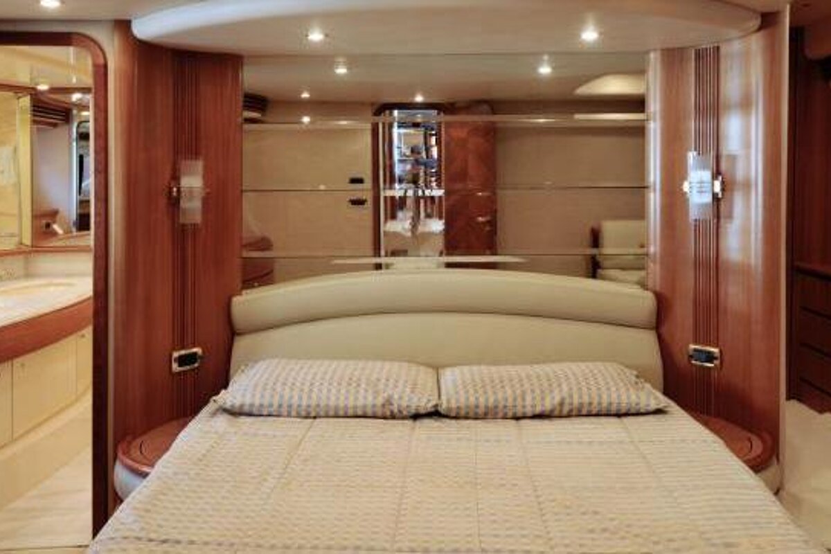 Azimut 68' 21m Motor Yacht, Ibiza cabin