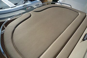 A boat with the word ab on the side of it