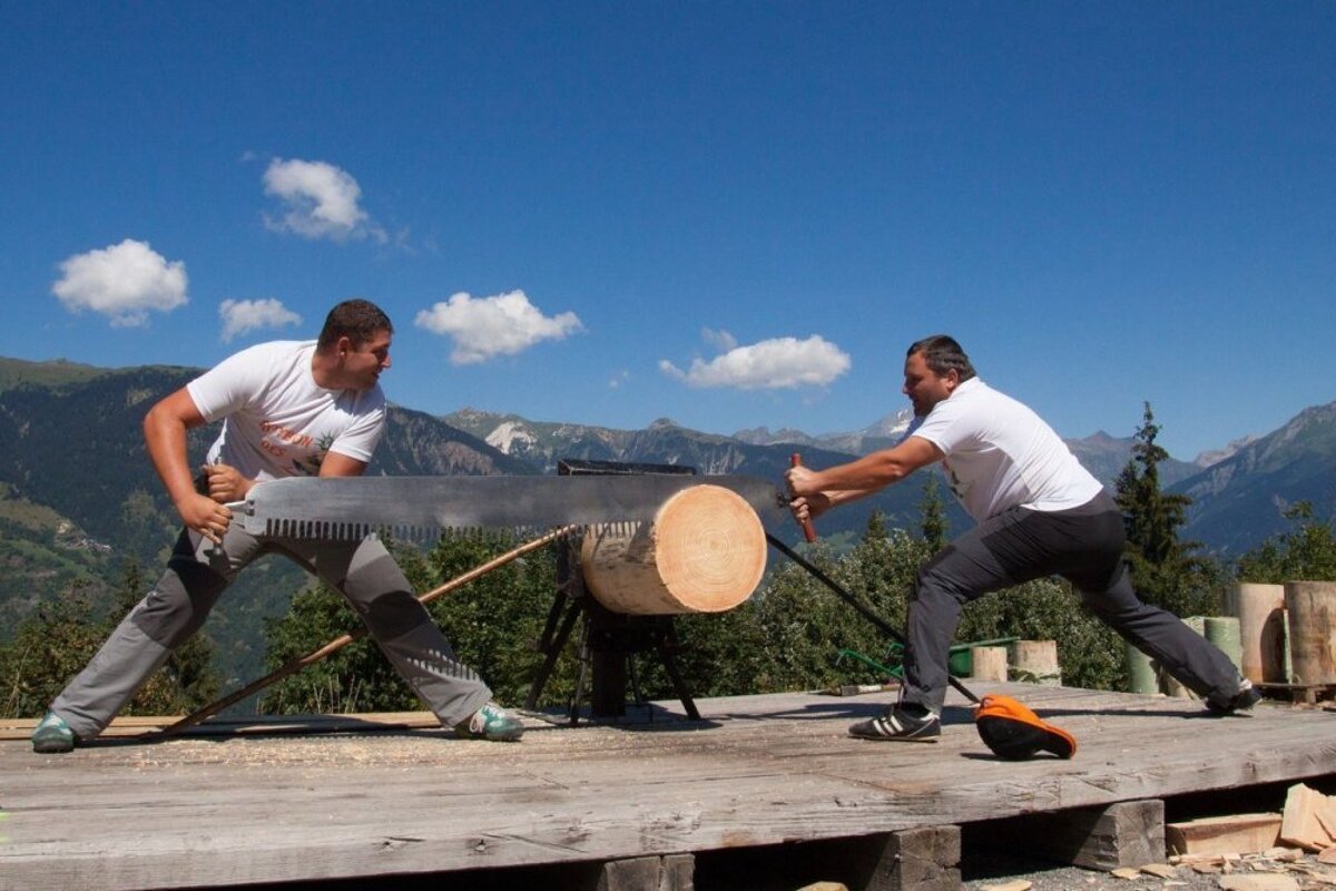 La Fete des Bucherons in La Tania