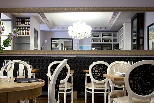 La Gaudinade Restaurant, Mougins interior