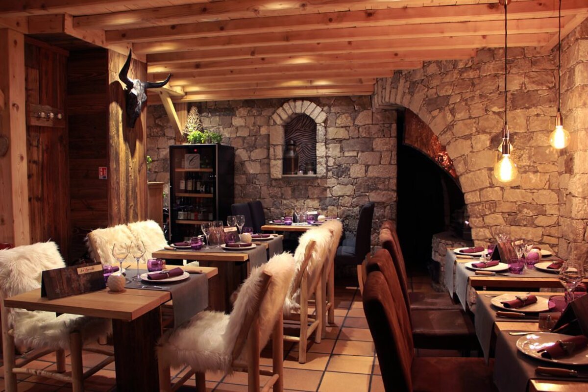 La Marmite Restaurant, Les Menuires interior