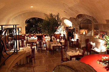 Le Moulin de Lourmarin Restaurant, Lourmarin interior