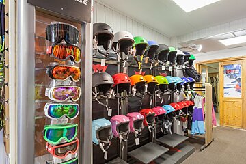 Skimium - Carrel Sports Ski Hire, Venosc shop interior