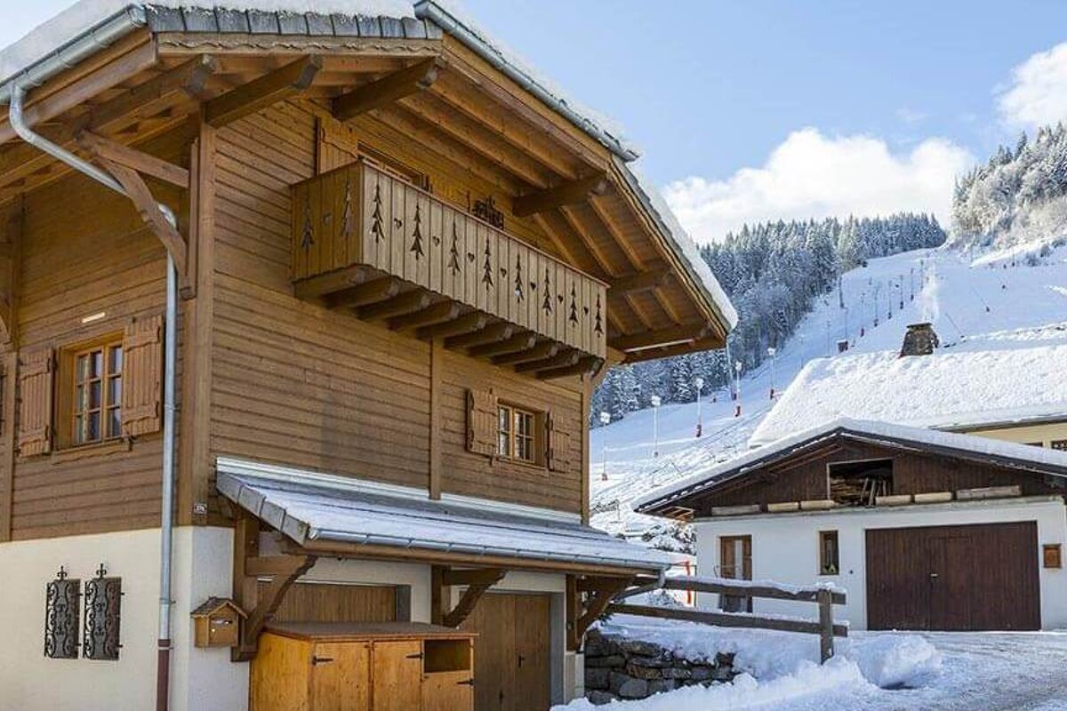 Carving Chalet, Morzine exterior