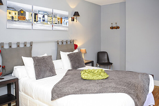 Chateau Franc Grace-Dieu, Saint Emilion double bedroom