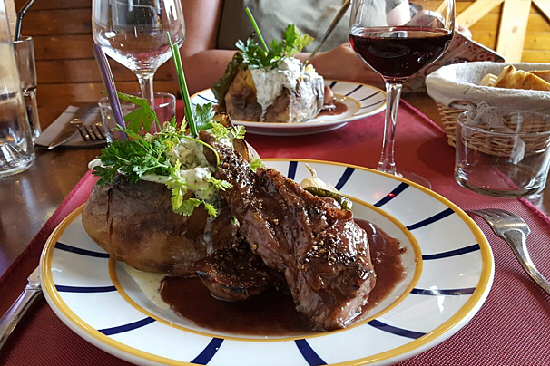 La Cremaillere Restaurant, Alpe d'Huez style of cuisine