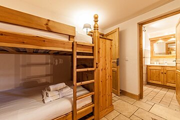 Des Amis Chalet, Morzine bunk room