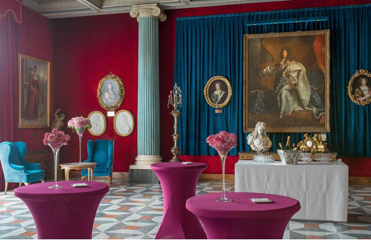 Le Negresco Hotel, Nice lounge room