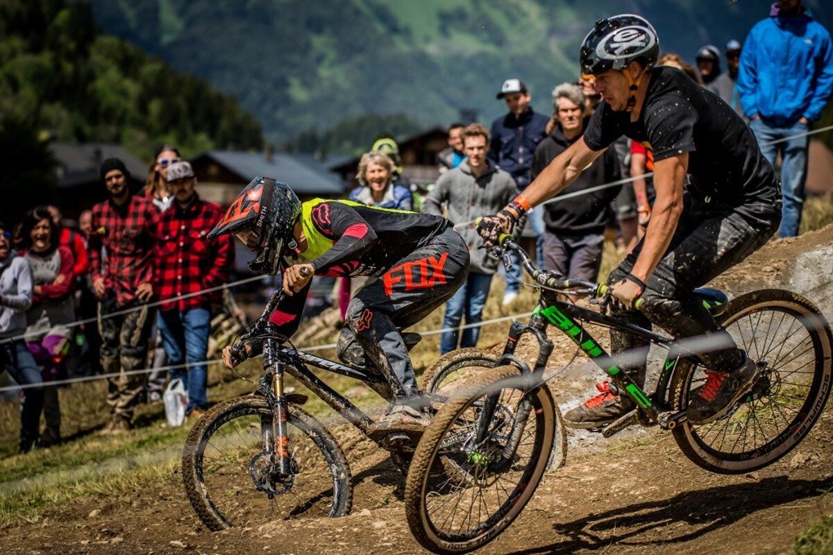 two mountain bikers in les gets