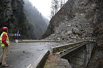 Gorges d'Arly Rockfall