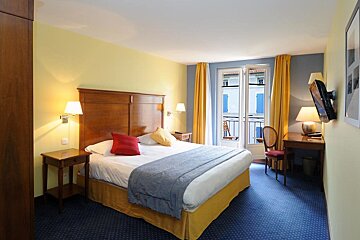 Arene Hotel, Orange double bedroom