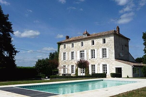 Bordeaux and Beyond, Monsegur house for sale