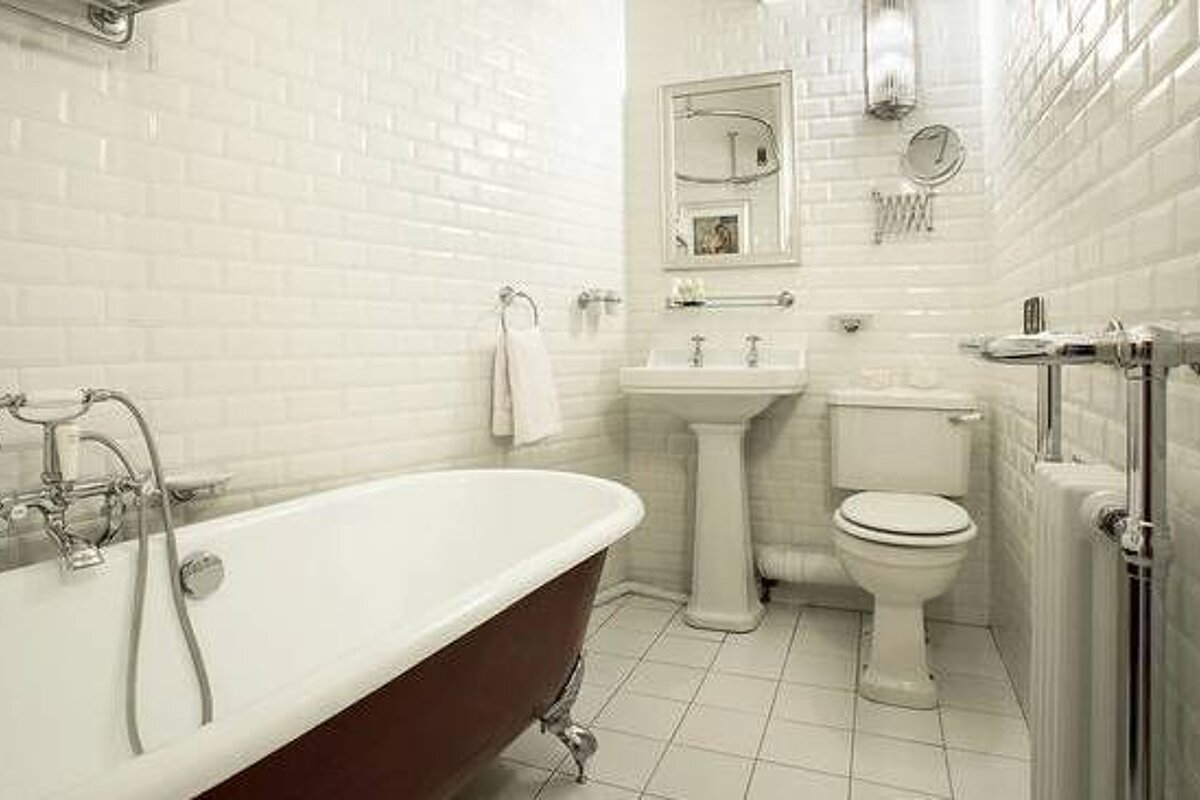 Iona Chalet, Meribel Valley bathroom