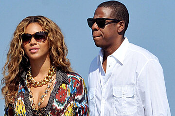 celebrity couple in st tropez