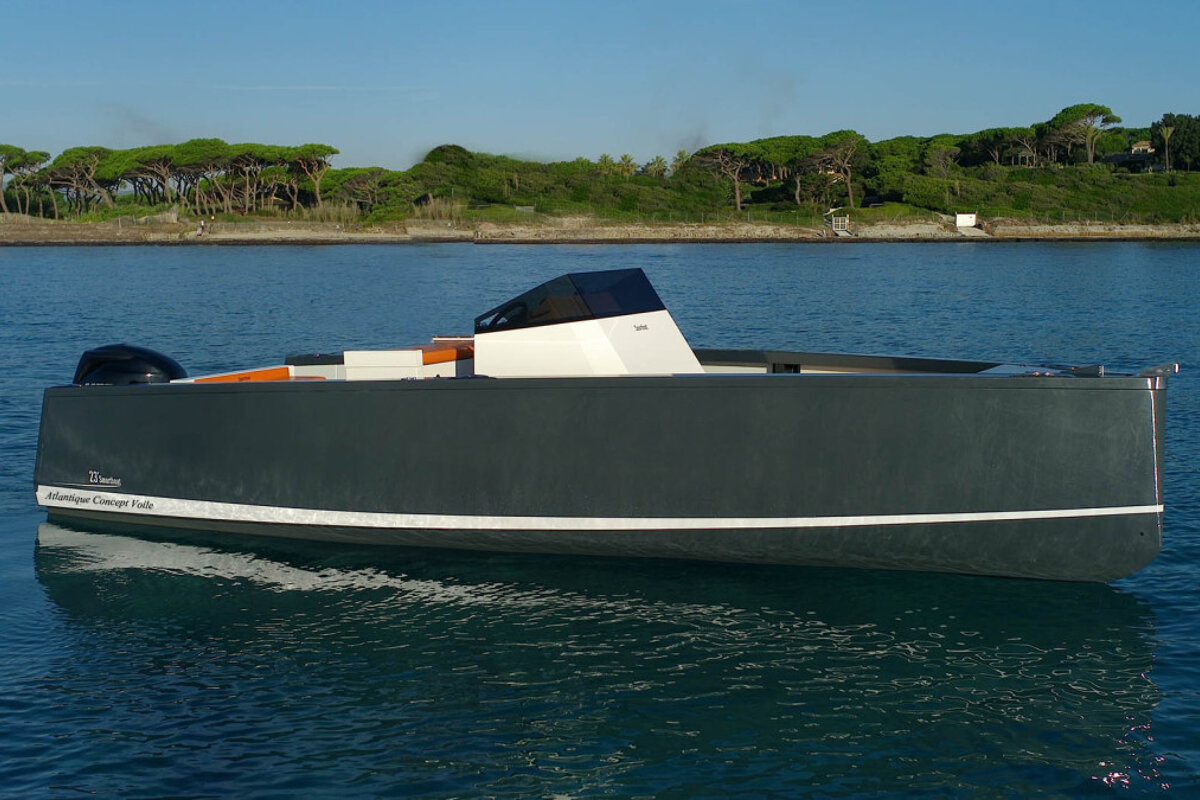 10 Person Motor Boat, Saint Tropez exterior