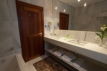 Gran Hotel Soller, Soller bathroom
