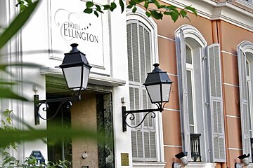 Hotel Ellington exterior