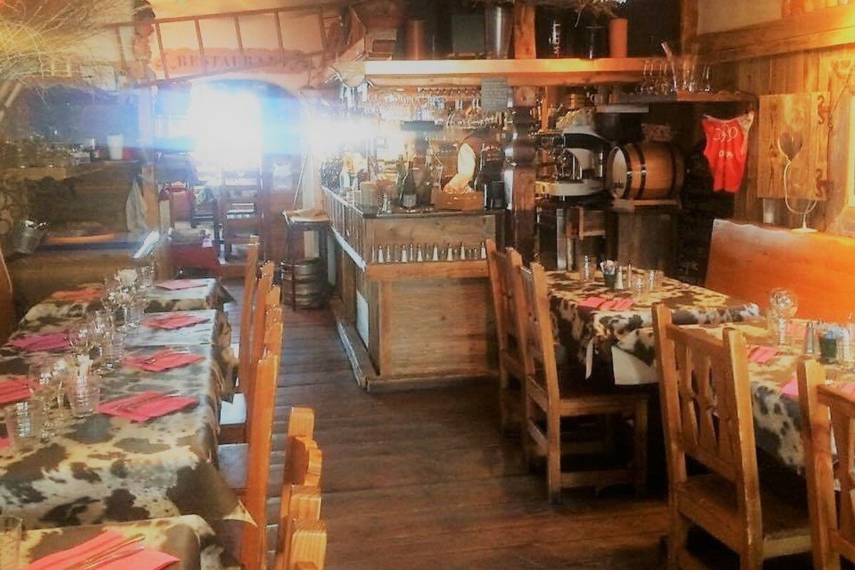 a restaurant in courchevel