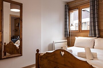 Florimont No.2 Apartment, Morzine double bedroom