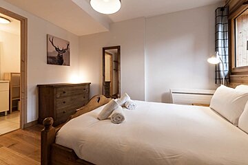 Florimont No.2 Apartment, Morzine double bedroom