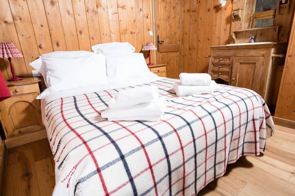 Les Oursons Chalet, La Tania double room