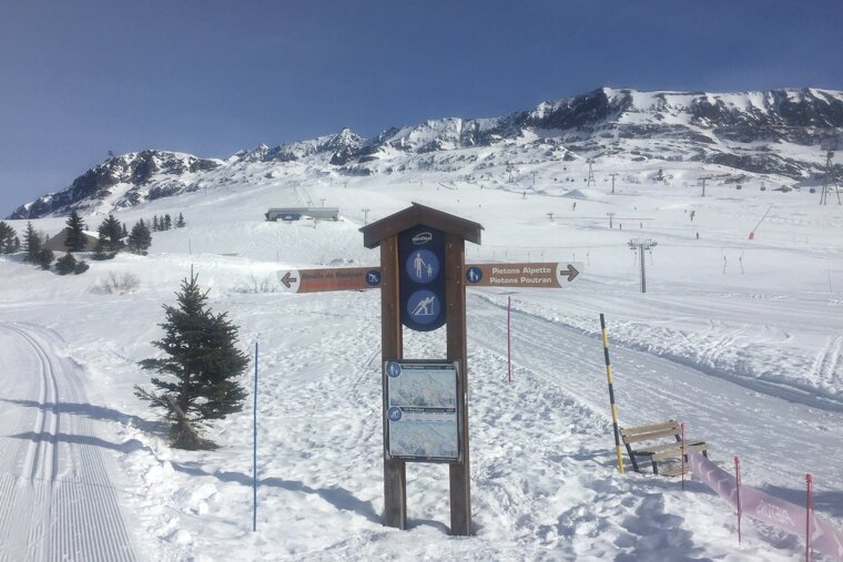 Alpe d'Huez enjoys cold temperatures & sunshine