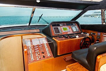 Ferretti 70' 21.7m Motor Yacht, Palma de Mallorca cockpit
