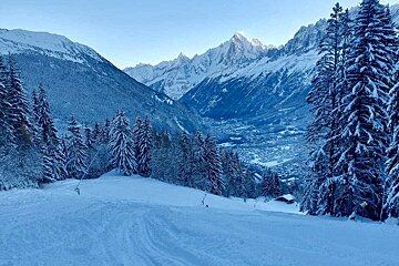 early morning in Les Houches for ski randonee November 2023