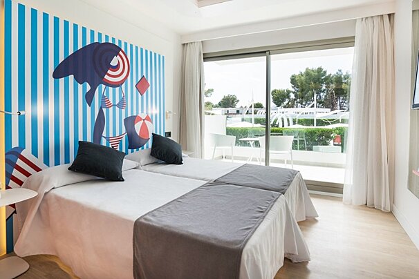 Naeco Hotel, San Antonio twin bedroom