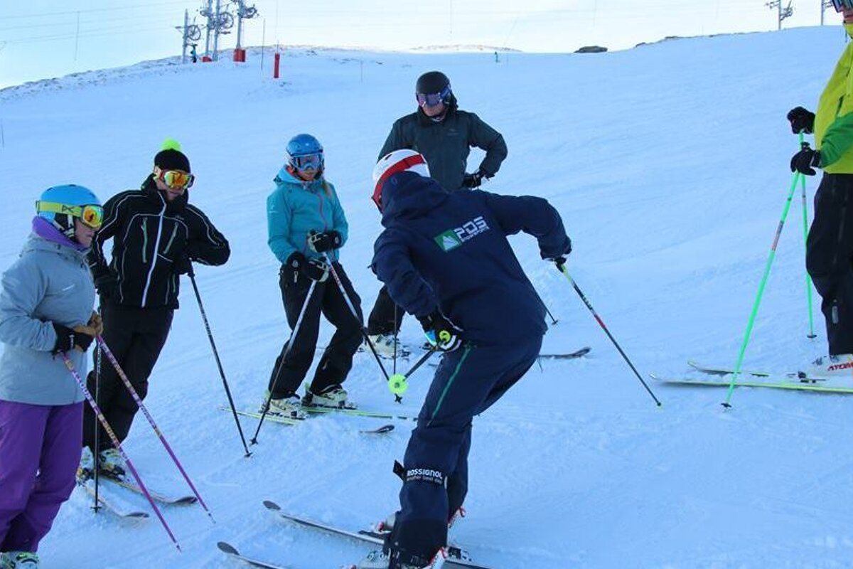 PDS Ski School,