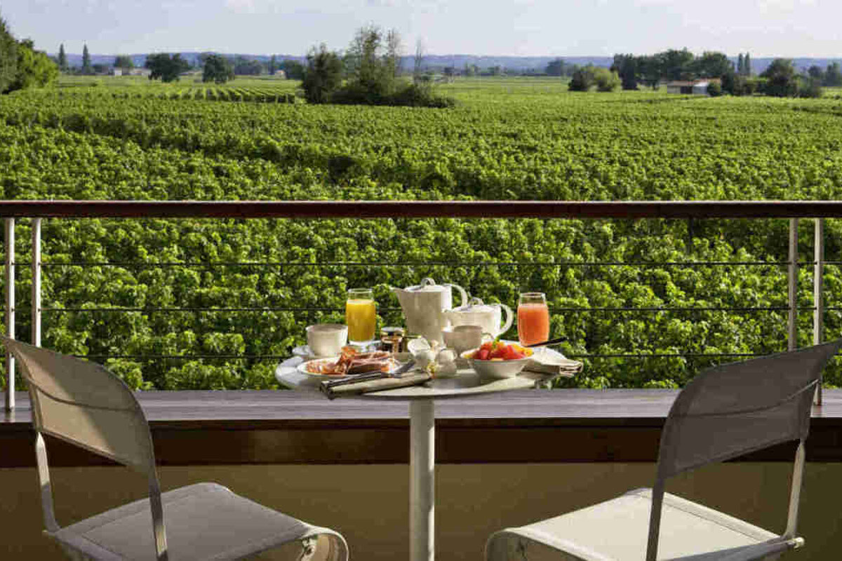 Chateau Grand Barrail, Saint Emilion terrace
