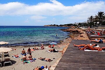 sand and decking at calo des Moro San Antonio