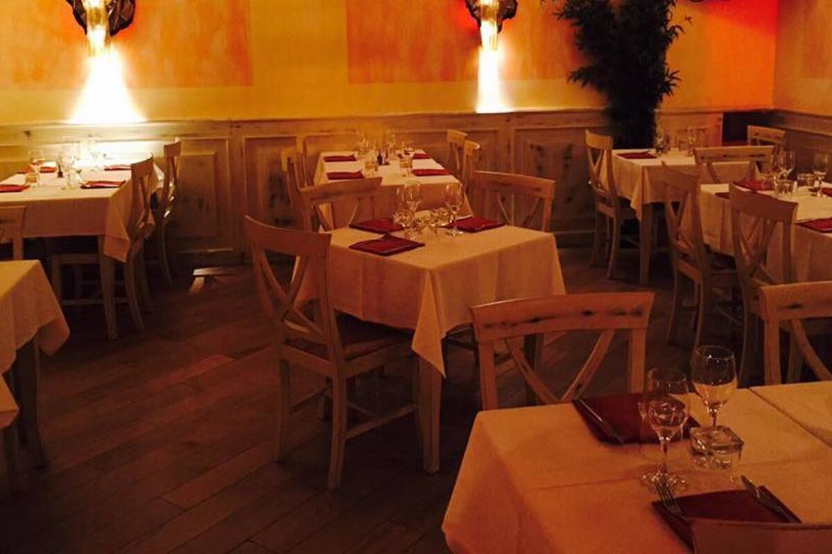 La Bionda Restaurant, Monaco interior